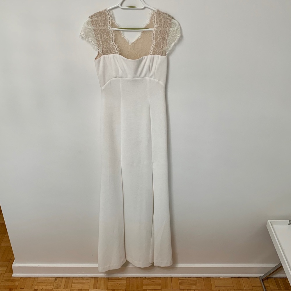 BCBGMaxAzria Ivory Lace Cap Sleeve Bridal Gown